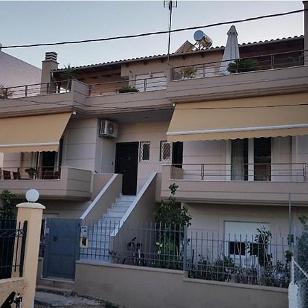 1 Bedroom Apartment Close To The Sea Артемида Екстериор снимка
